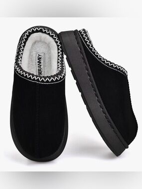 NWOT, Beranmey Women/Men Thick-Soled Fuzzy Slippers, black, 42-43.